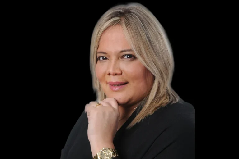 Conferencia De Mujer Maravilla a Maravilla de Mujer
